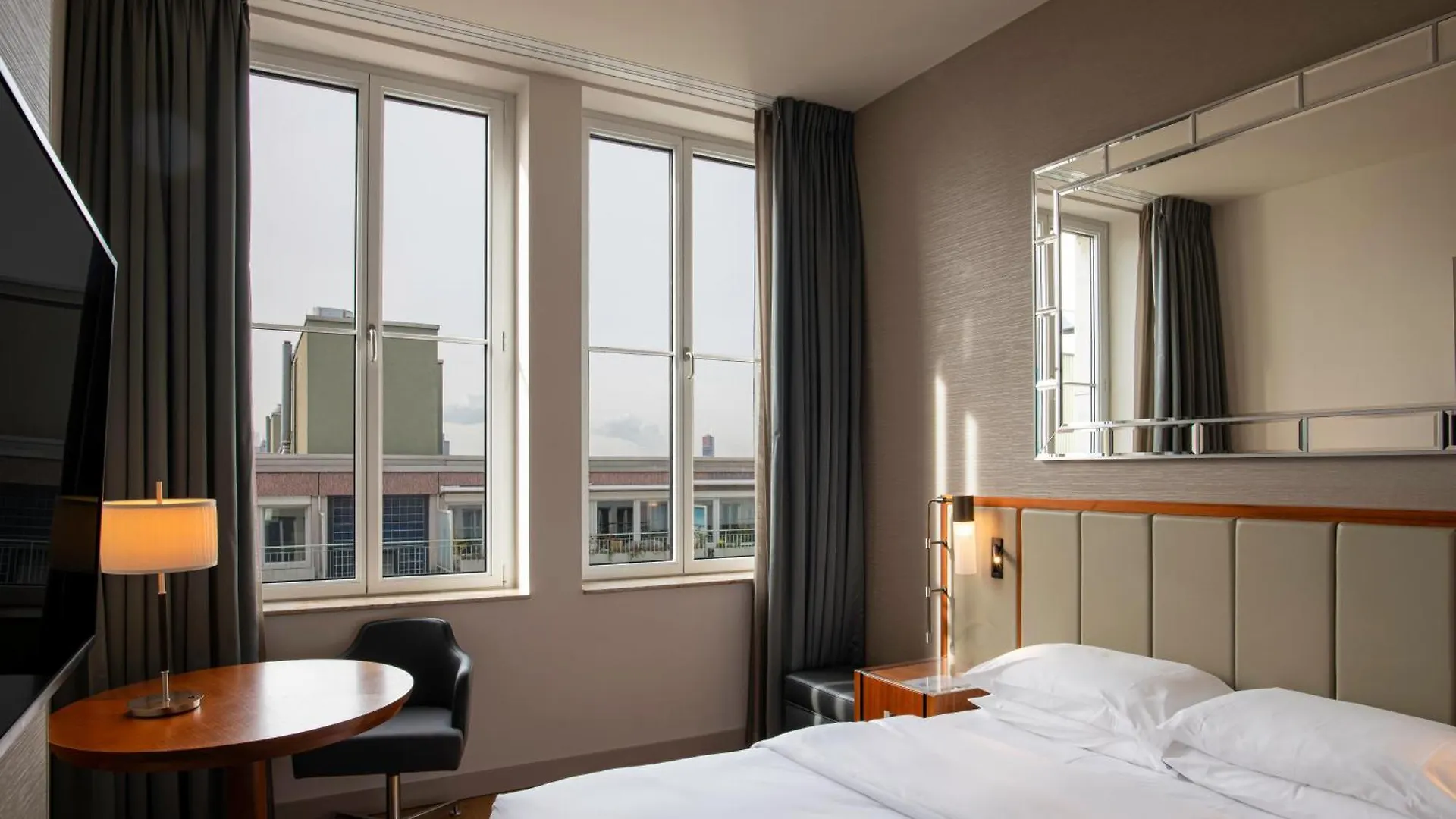 Hotel Hilton Köln  5*,  Deutschland
