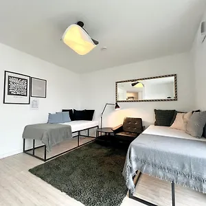Gemuetliche Direkt An Der Grenze Von Hamburg Apartment