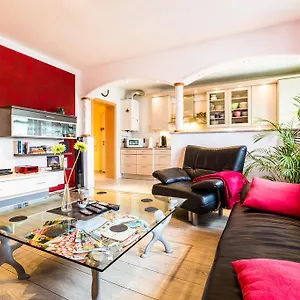  Apartment Messenähe